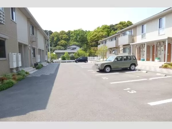 ルーエ I棟の外観写真