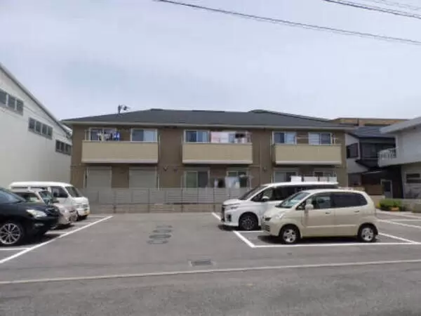 フルラージュの外観写真