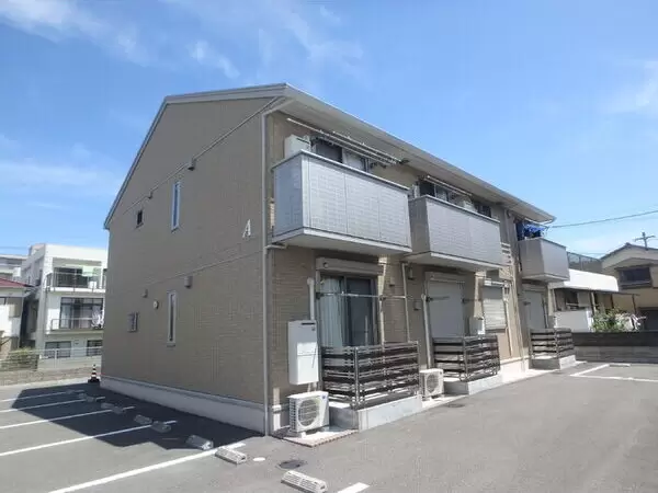 シャイン クレール A棟の外観写真