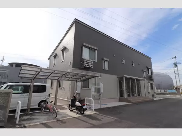 ウェスト コート B棟の外観写真