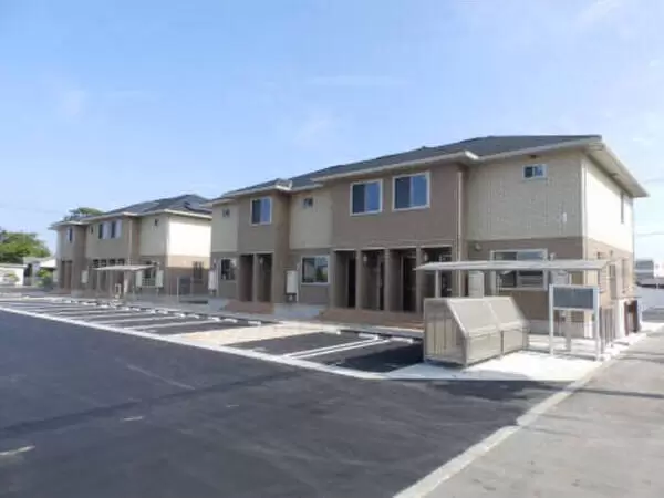 ロン・ラポール A棟の外観写真