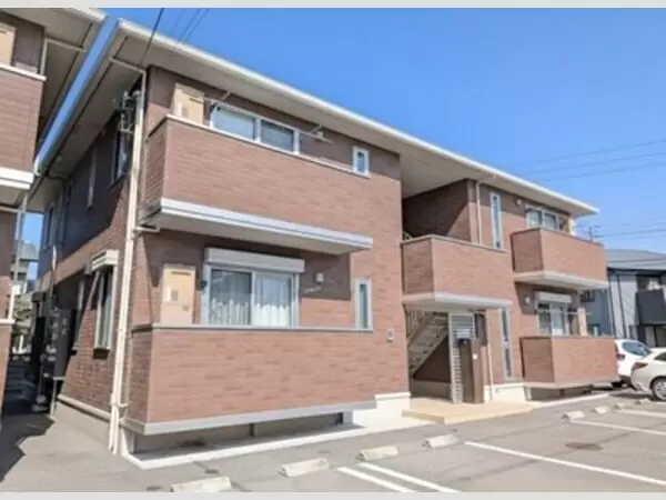 アムール F棟の外観写真